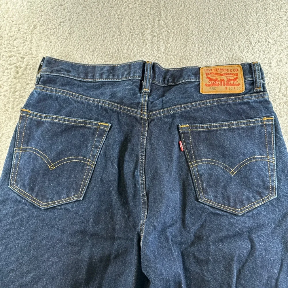 Levis 550 Relaxed Fit Straight Mens Tag 36x36 Western Medium Blue Denim Distress